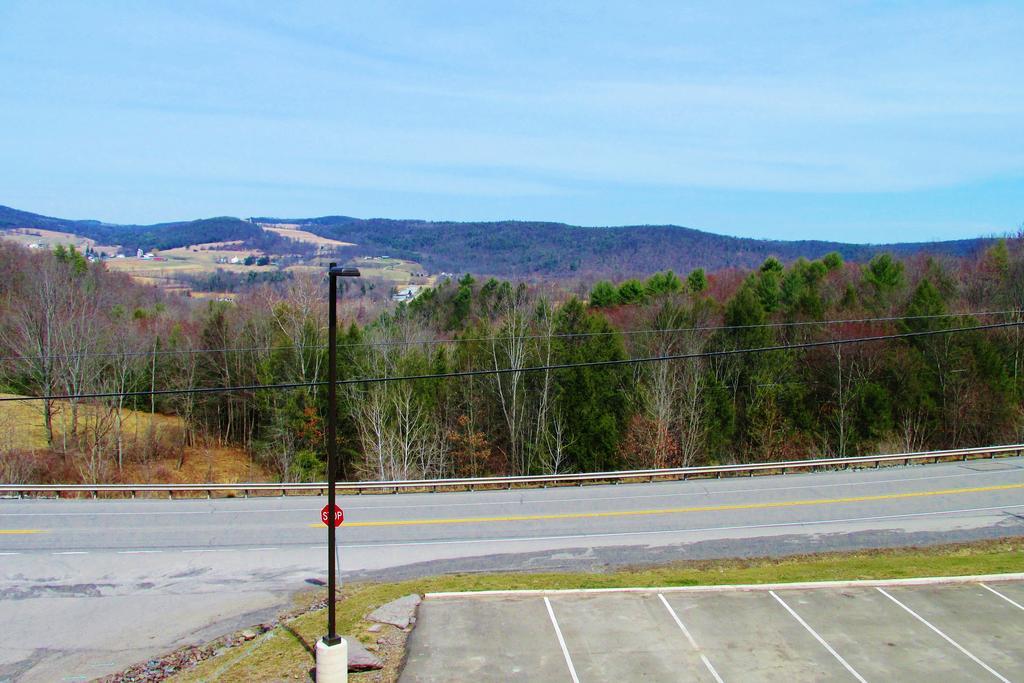 Crystal Springs Inn And Suites Towanda Chambre photo