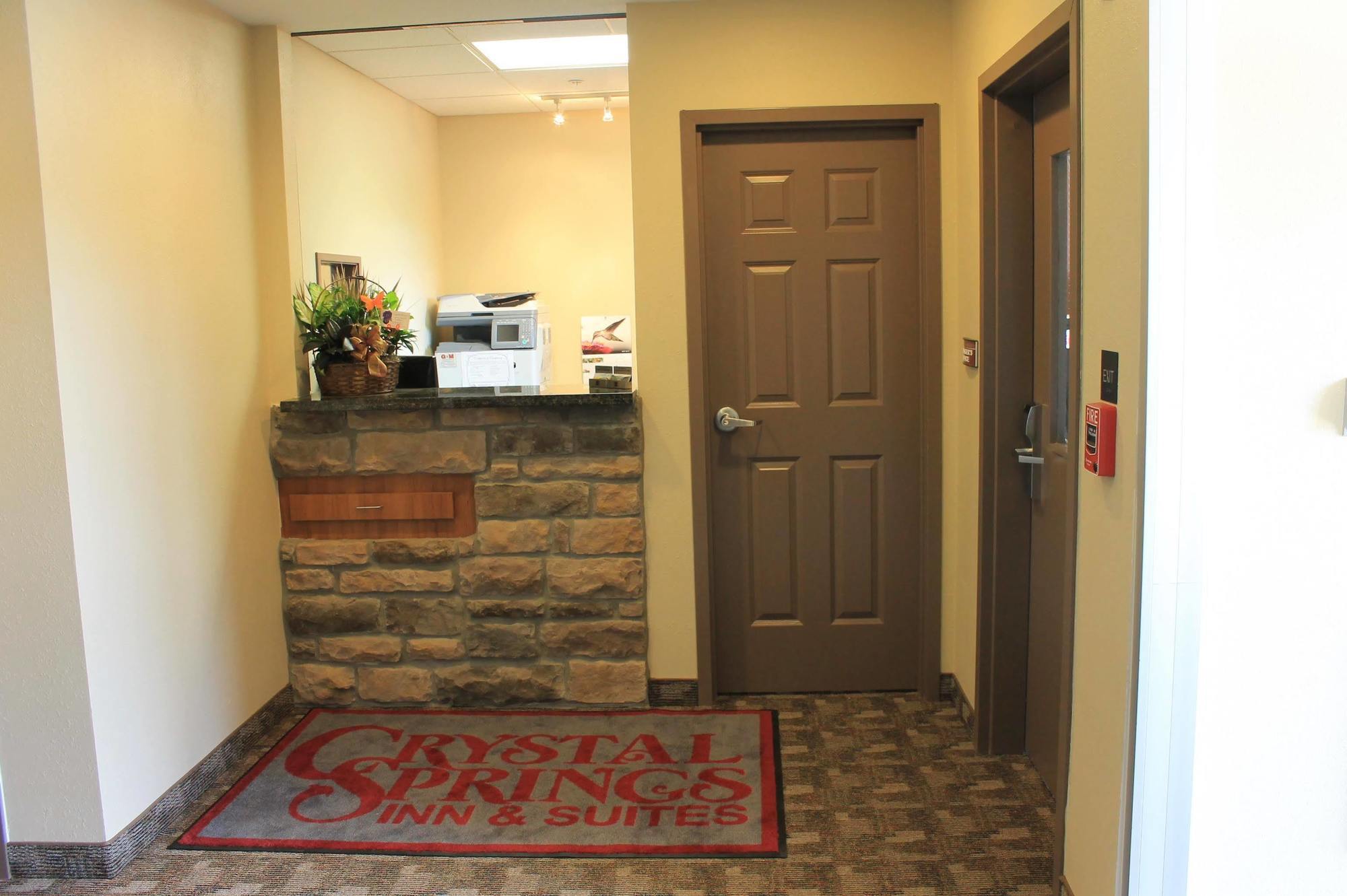 Crystal Springs Inn And Suites Towanda Extérieur photo