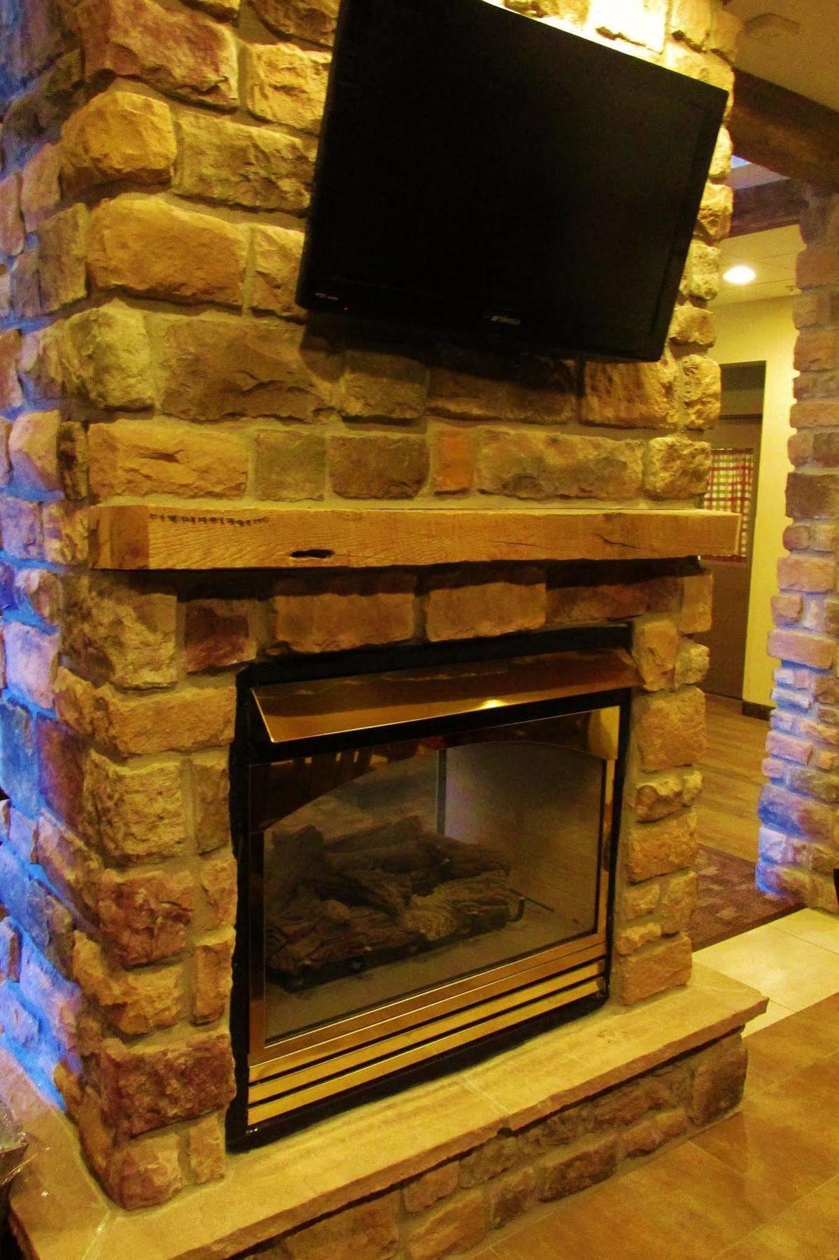 Crystal Springs Inn And Suites Towanda Extérieur photo